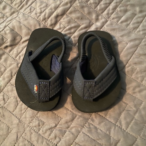 Size 2/3 rainbow sandals - Picture 1 of 1